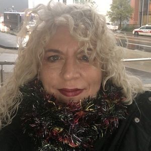 Meet your Posher, Kelly